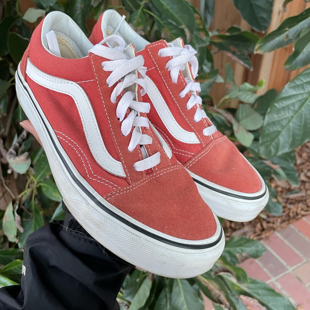 Women’s 6.5 vans salmon